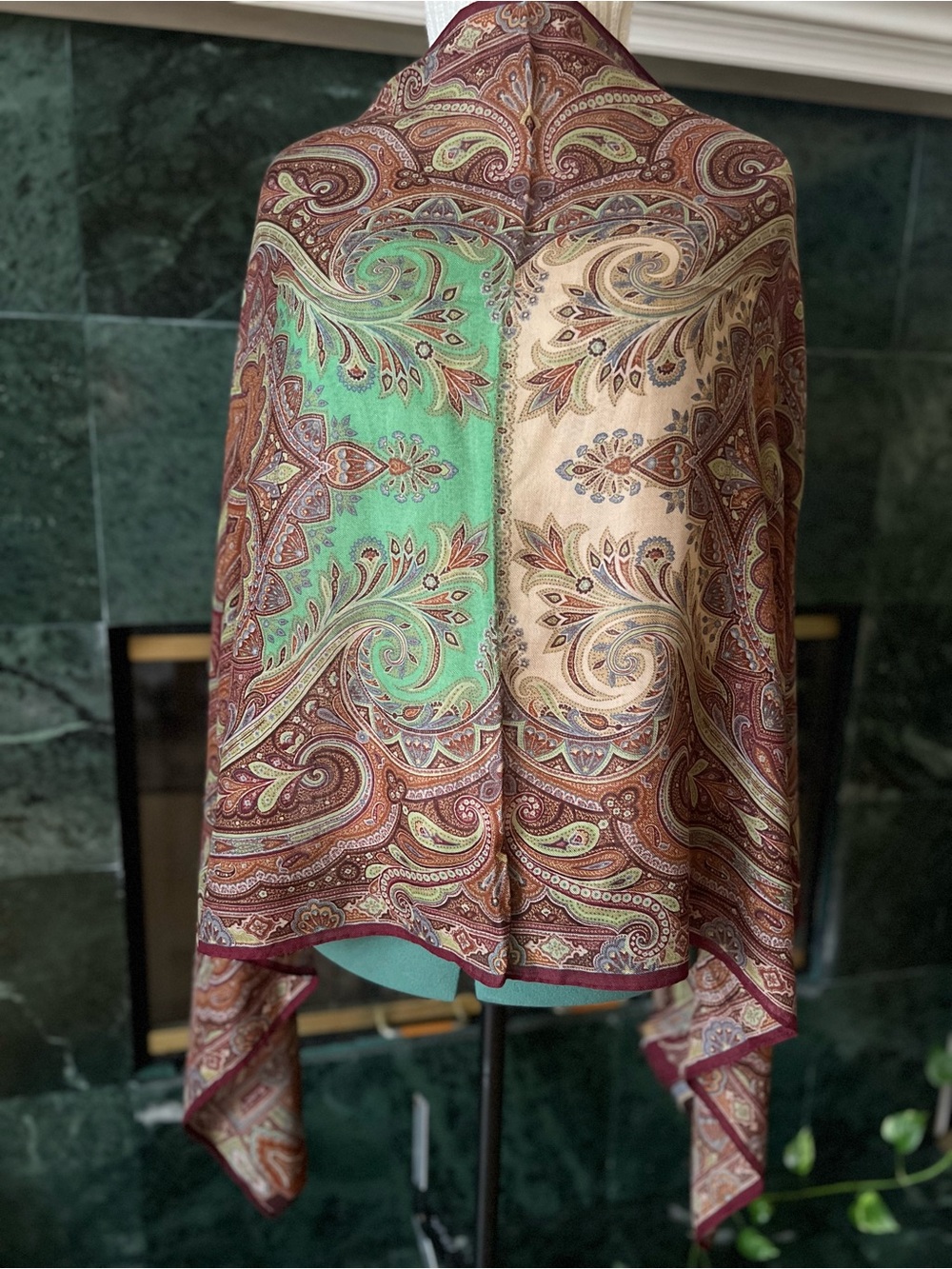 Etro Italy Wool Silk Scarf Paisley Pattern Woman Shawl Neck Wrap Vintage 27”x66”